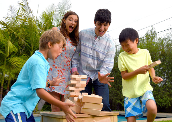 Jenga Giant Family Hardwood Game - Ivanna & Pau - Juguetes, material didactico y productos para niños y el bienestar familiar